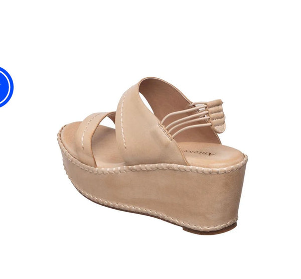 Jackie makeup heel