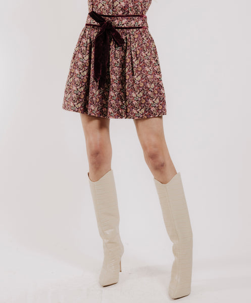 Pippa's floral mini skirt